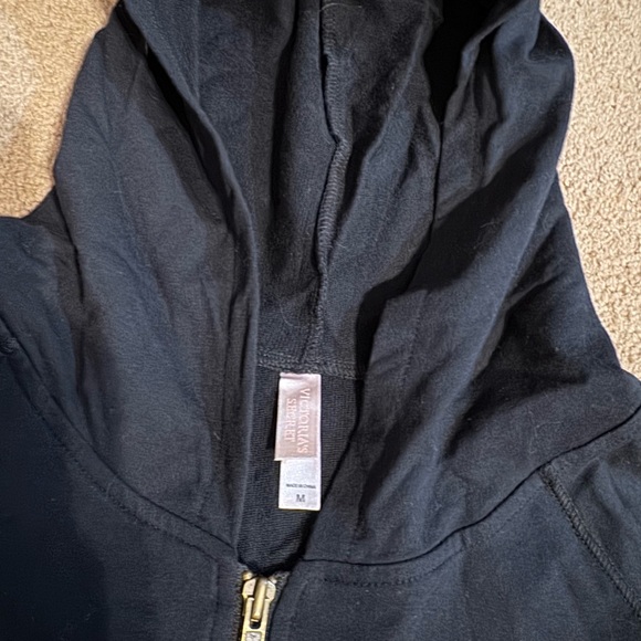 ⭐️ Victoria’s Secret women’s sweatshirt size medium - Picture 4 of 5